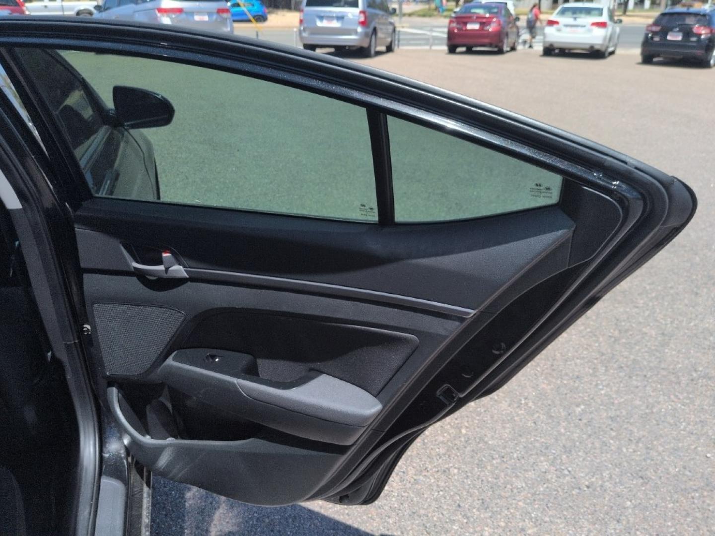 2018 BLACK Hyundai Elantra LIMITED (5NPD84LF8JH) with an 4 Cyl, 2.0L engine, Automatic transmission, located at 10890 W. Colfax Ave., Lakewood, CO, 80215, (303) 274-7692, 39.739914, -105.120132- Photo#19