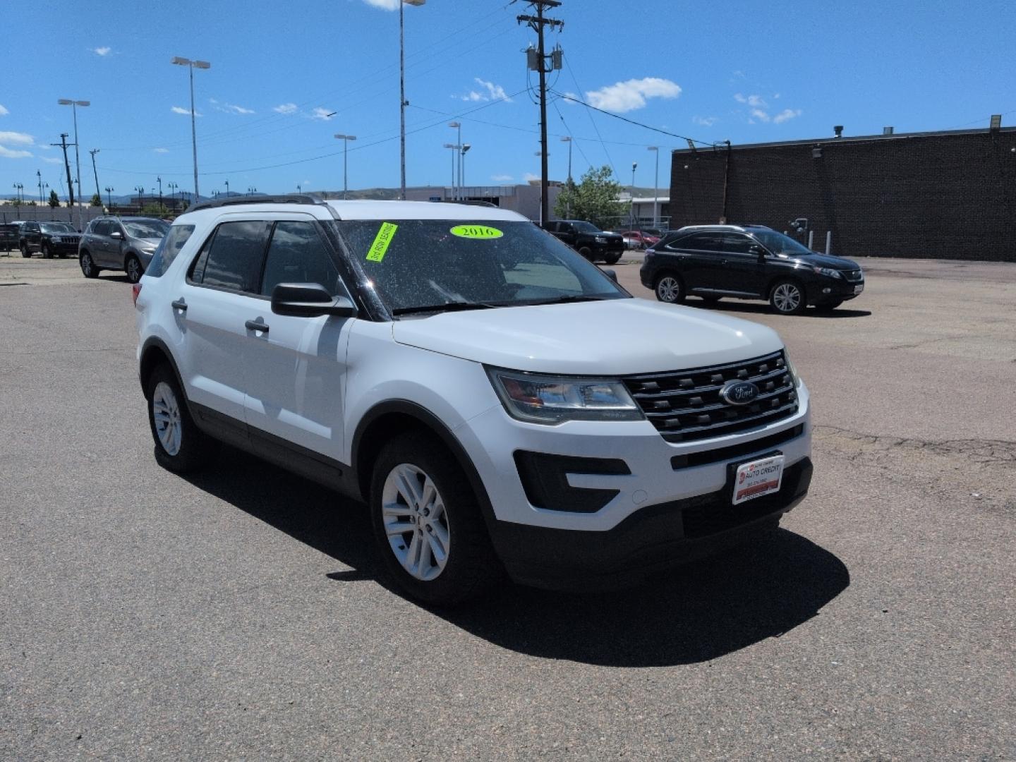 2016 WHITE /ACTUAL Ford Explorer Base (1FM5K8B8XGG) with an V6, 3.5L engine, Automatic transmission, located at 10890 W. Colfax Ave., Lakewood, CO, 80215, (303) 274-7692, 39.739914, -105.120132- Photo#2