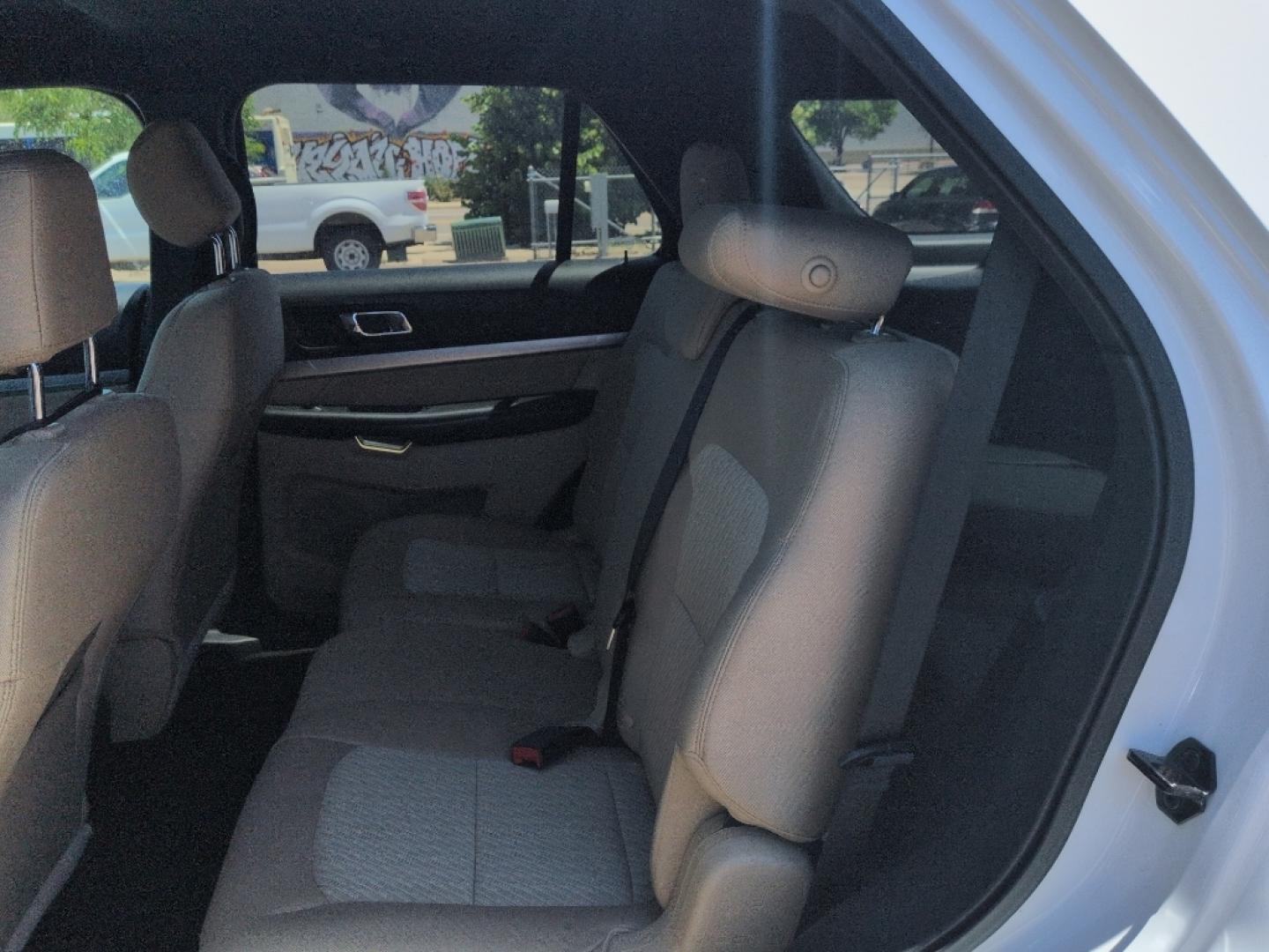 2016 WHITE /ACTUAL Ford Explorer Base (1FM5K8B8XGG) with an V6, 3.5L engine, Automatic transmission, located at 10890 W. Colfax Ave., Lakewood, CO, 80215, (303) 274-7692, 39.739914, -105.120132- Photo#16