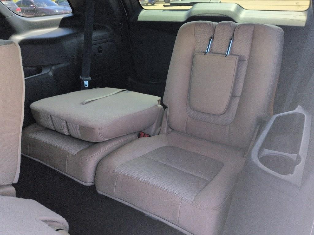 2016 WHITE Ford Explorer Base (1FM5K8B8XGG) with an V6, 3.5L engine, Automatic transmission, located at 10890 W. Colfax Ave., Lakewood, CO, 80215, (303) 274-7692, 39.739914, -105.120132- Photo#17