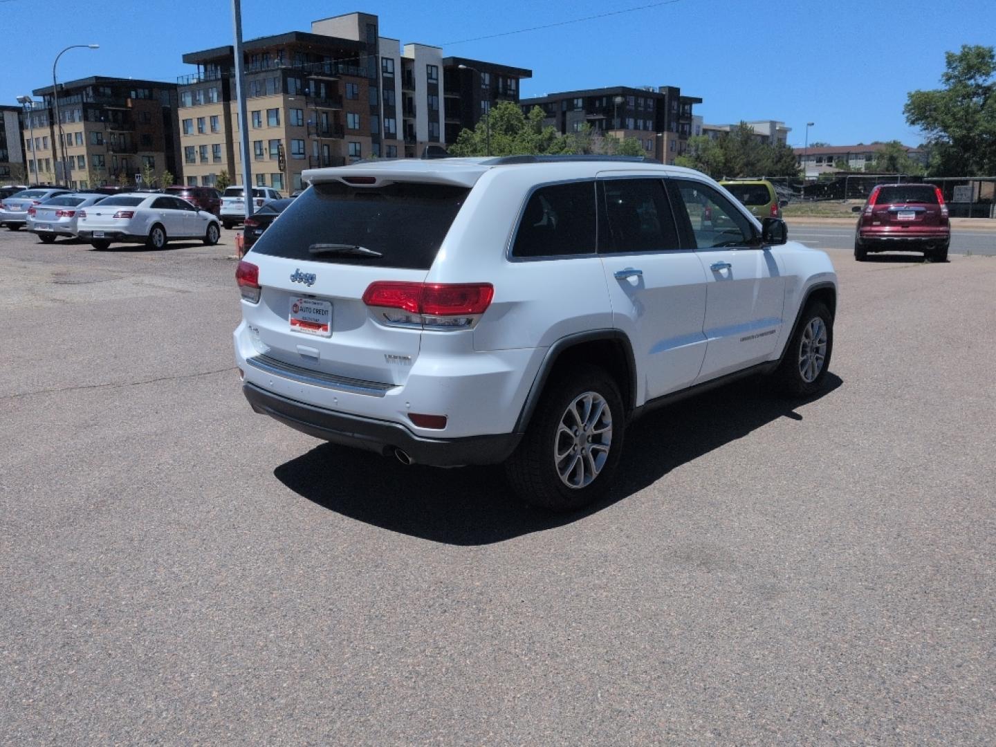2015 WHITE Jeep Grand Cherokee Limited (1C4RJFBG9FC) with an V6, 3.6L engine, Automatic transmission, located at 10890 W. Colfax Ave., Lakewood, CO, 80215, (303) 274-7692, 39.739914, -105.120132- Photo#4