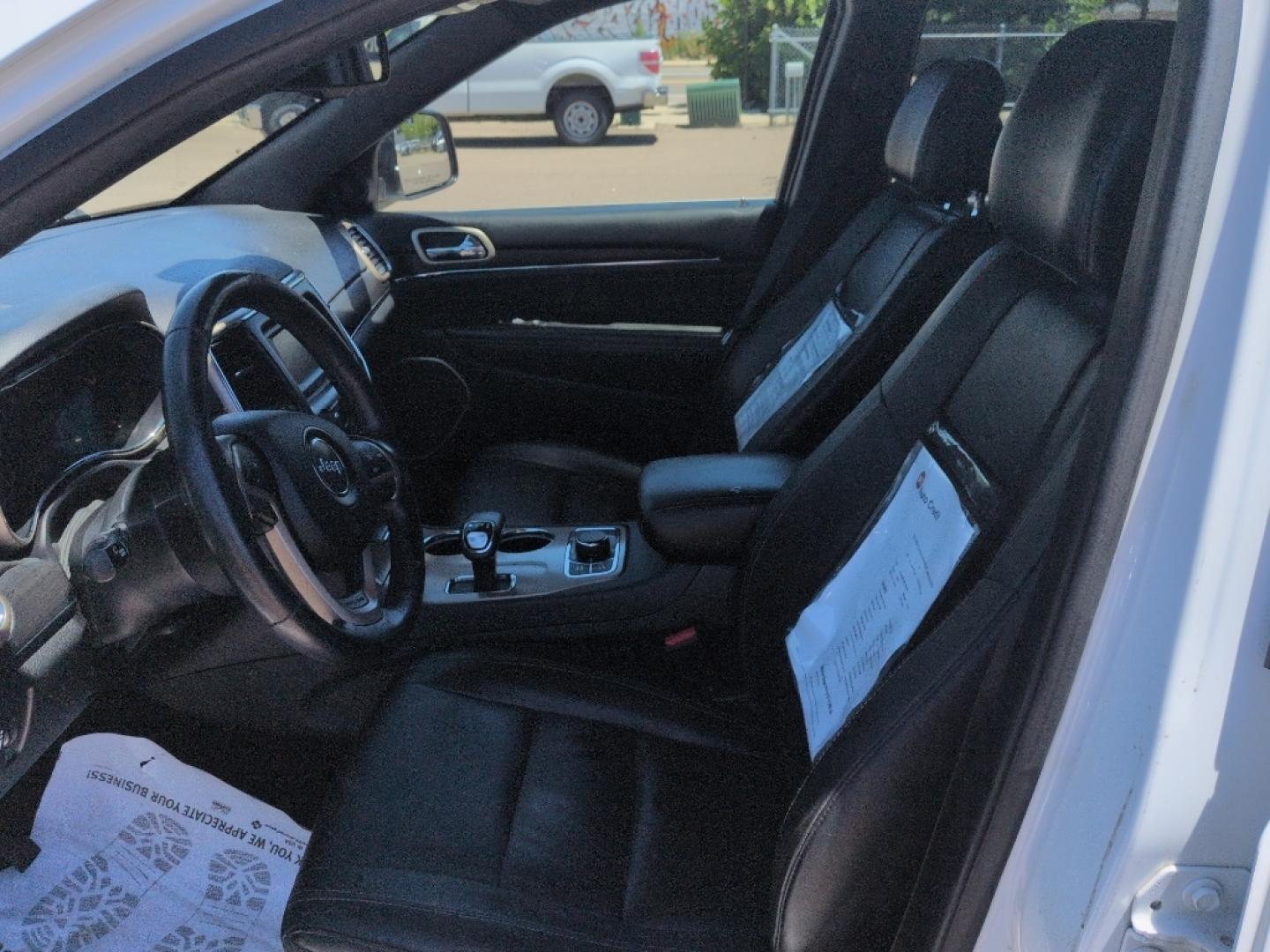 2015 WHITE Jeep Grand Cherokee Limited (1C4RJFBG9FC) with an V6, 3.6L engine, Automatic transmission, located at 10890 W. Colfax Ave., Lakewood, CO, 80215, (303) 274-7692, 39.739914, -105.120132- Photo#13