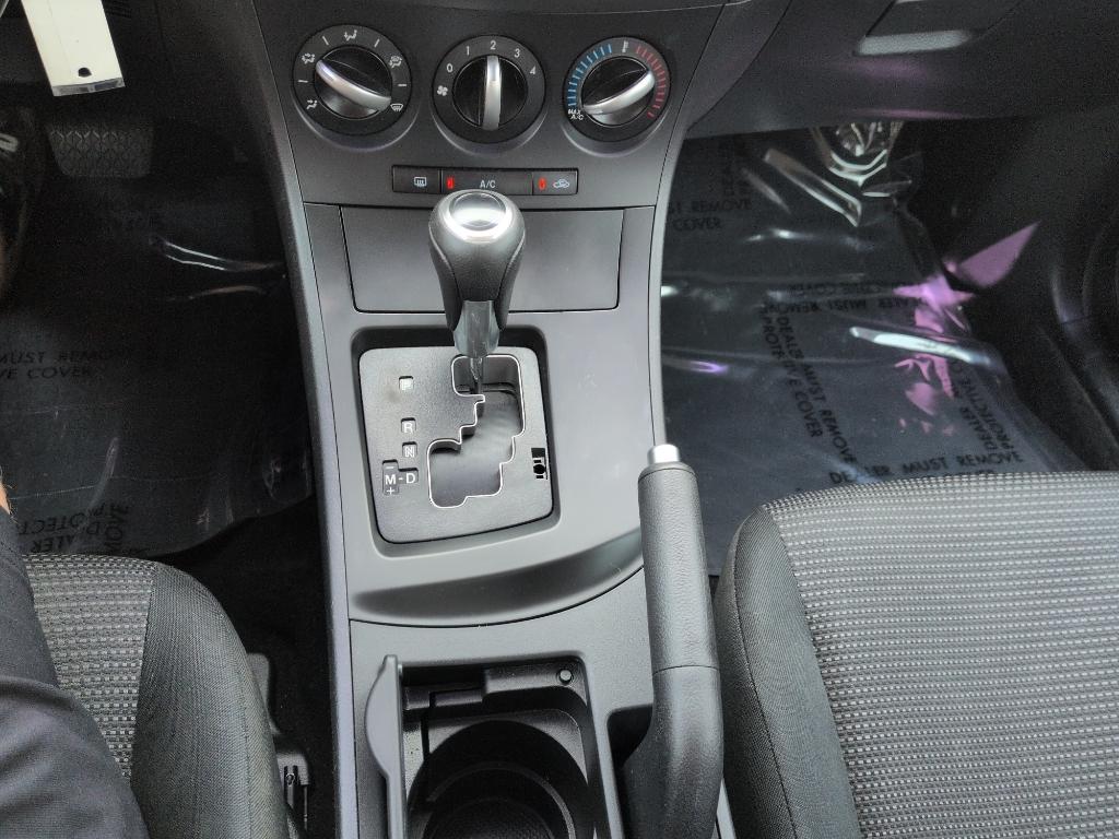 2012 BLACK Mazda Mazda3 i Touring w/SKYACTIV-G (JM1BL1V70C1) with an 4 Cyl, 2.0L engine, Automatic transmission, located at 10890 W. Colfax Ave., Lakewood, CO, 80215, (303) 274-7692, 39.739914, -105.120132- Photo#13