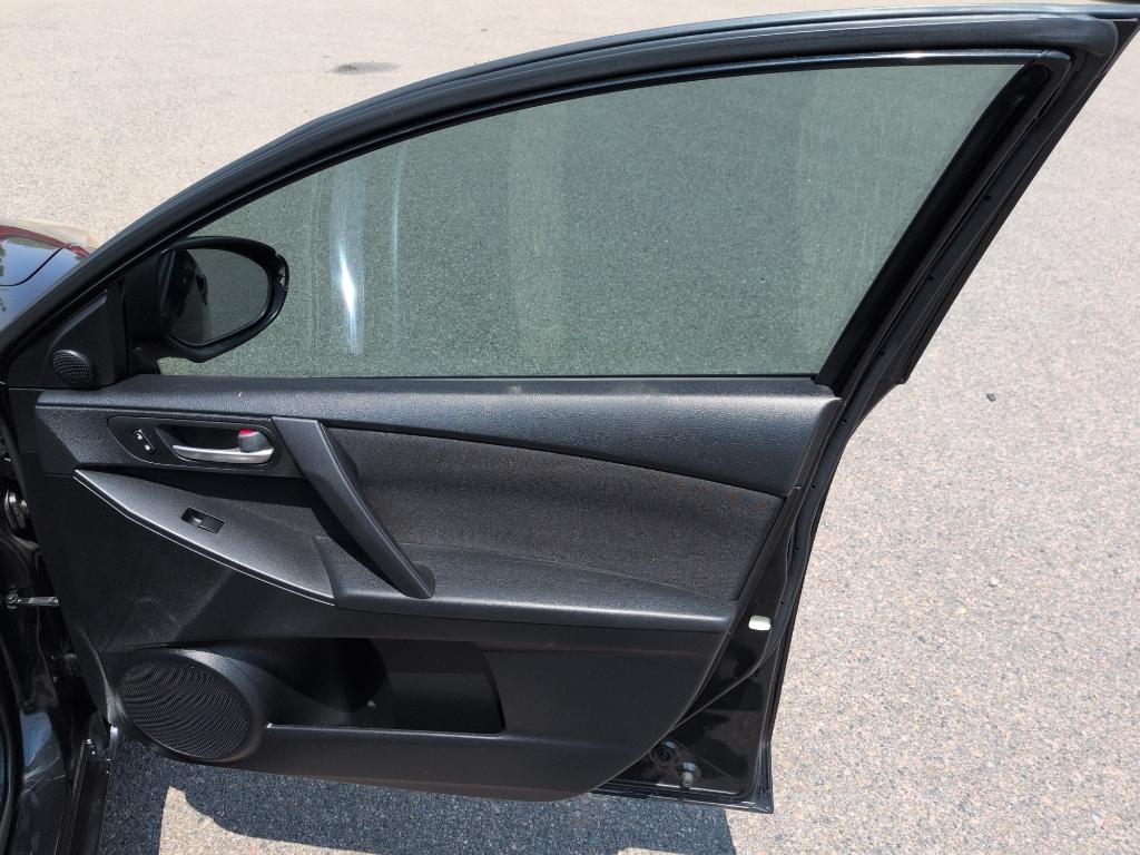 2012 BLACK Mazda Mazda3 i Touring w/SKYACTIV-G (JM1BL1V70C1) with an 4 Cyl, 2.0L engine, Automatic transmission, located at 10890 W. Colfax Ave., Lakewood, CO, 80215, (303) 274-7692, 39.739914, -105.120132- Photo#15
