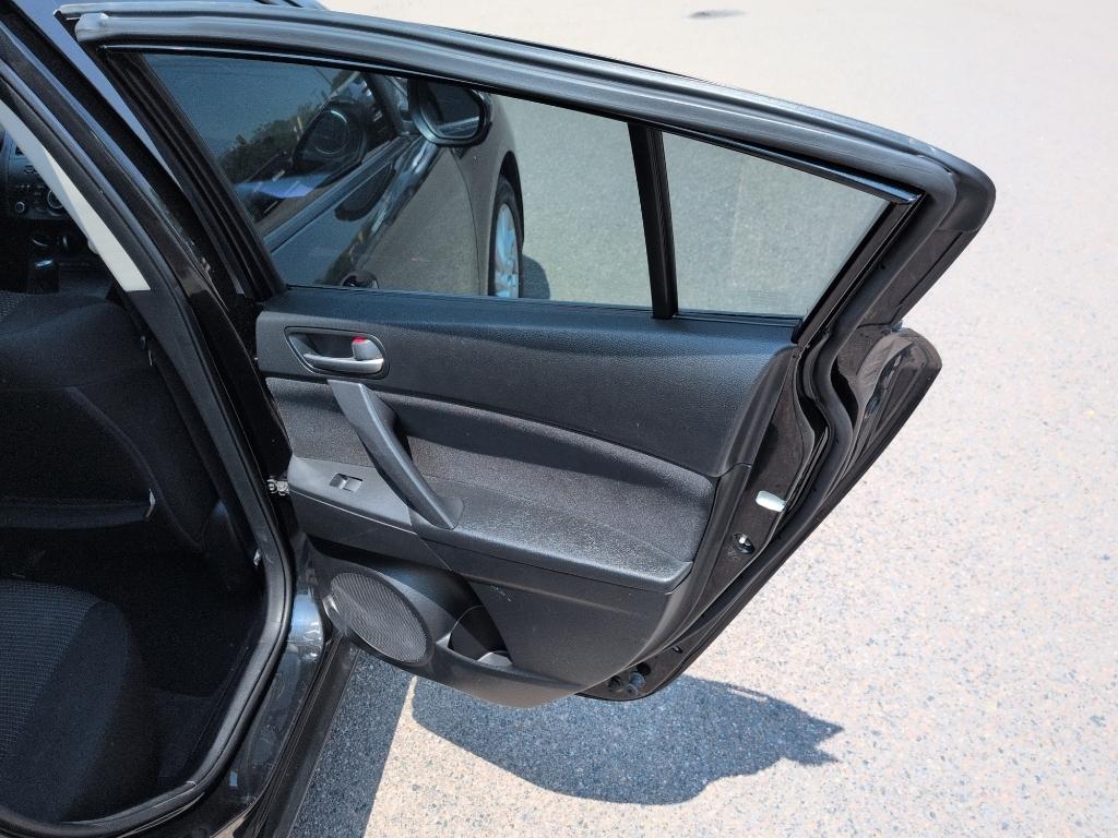 2012 BLACK Mazda Mazda3 i Touring w/SKYACTIV-G (JM1BL1V70C1) with an 4 Cyl, 2.0L engine, Automatic transmission, located at 10890 W. Colfax Ave., Lakewood, CO, 80215, (303) 274-7692, 39.739914, -105.120132- Photo#19