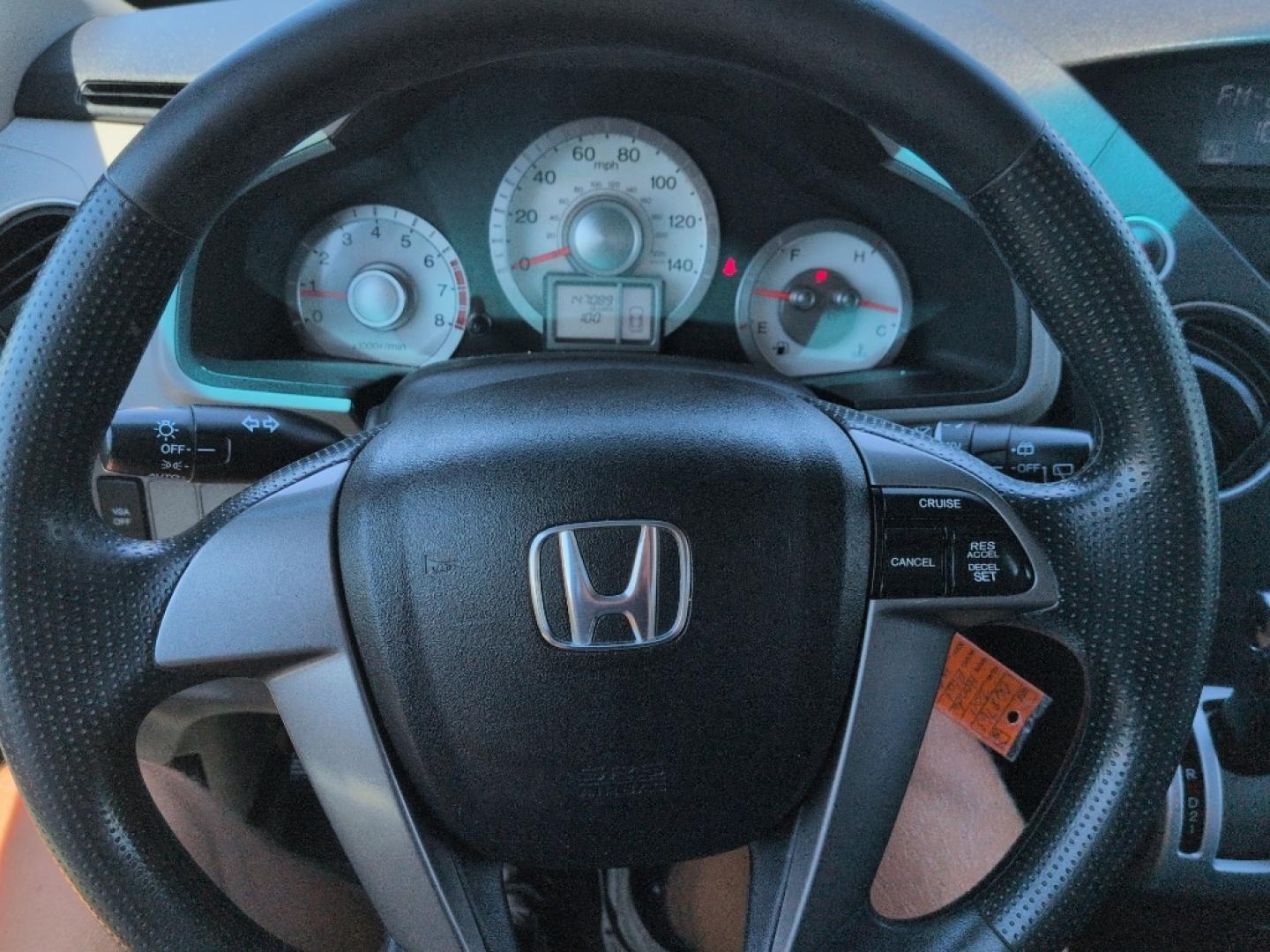 2011 GRAY Honda Pilot LX (5FNYF4H21BB) with an V6, 3.5L engine, Automatic transmission, located at 10890 W. Colfax Ave., Lakewood, CO, 80215, (303) 274-7692, 39.739914, -105.120132- Photo#12