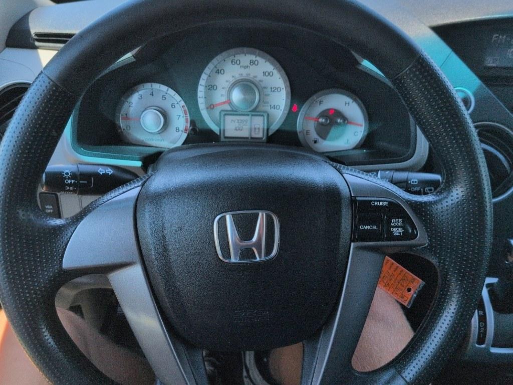 2011 GRAY Honda Pilot LX (5FNYF4H21BB) with an V6, 3.5L engine, Automatic transmission, located at 10890 W. Colfax Ave., Lakewood, CO, 80215, (303) 274-7692, 39.739914, -105.120132- Photo#12