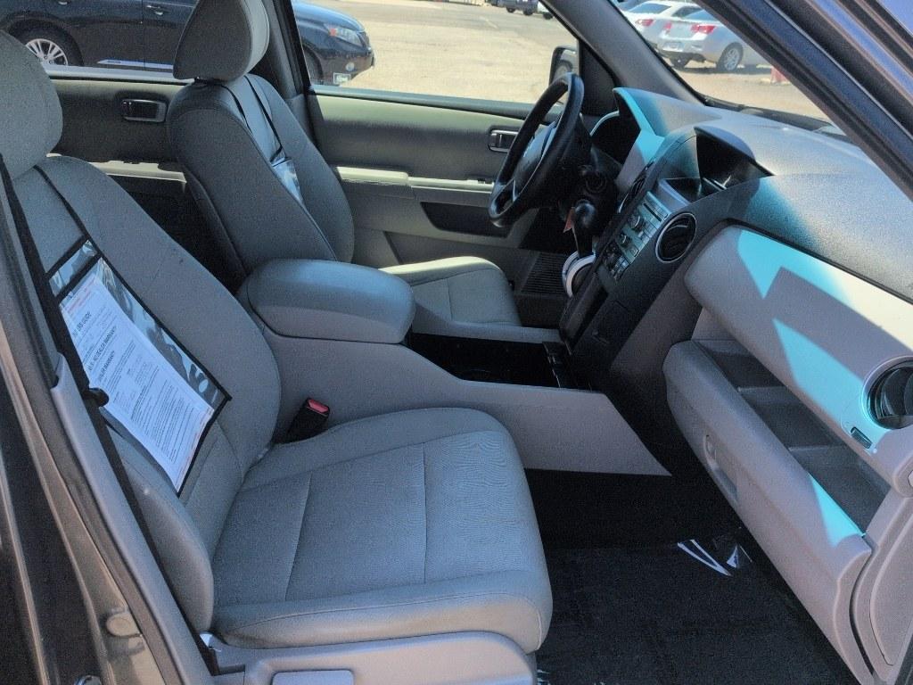 2011 GRAY Honda Pilot LX (5FNYF4H21BB) with an V6, 3.5L engine, Automatic transmission, located at 10890 W. Colfax Ave., Lakewood, CO, 80215, (303) 274-7692, 39.739914, -105.120132- Photo#15
