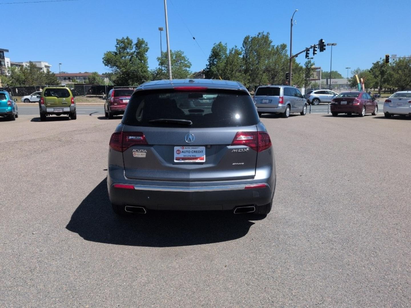 2012 GRAY Acura MDX Base (2HNYD2H21CH) with an V6, 3.7L engine, Automatic transmission, located at 10890 W. Colfax Ave., Lakewood, CO, 80215, (303) 274-7692, 39.739914, -105.120132- Photo#5