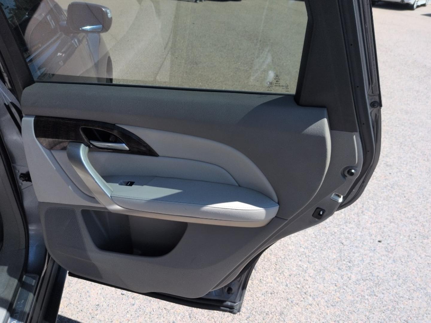 2012 GRAY Acura MDX Base (2HNYD2H21CH) with an V6, 3.7L engine, Automatic transmission, located at 10890 W. Colfax Ave., Lakewood, CO, 80215, (303) 274-7692, 39.739914, -105.120132- Photo#18