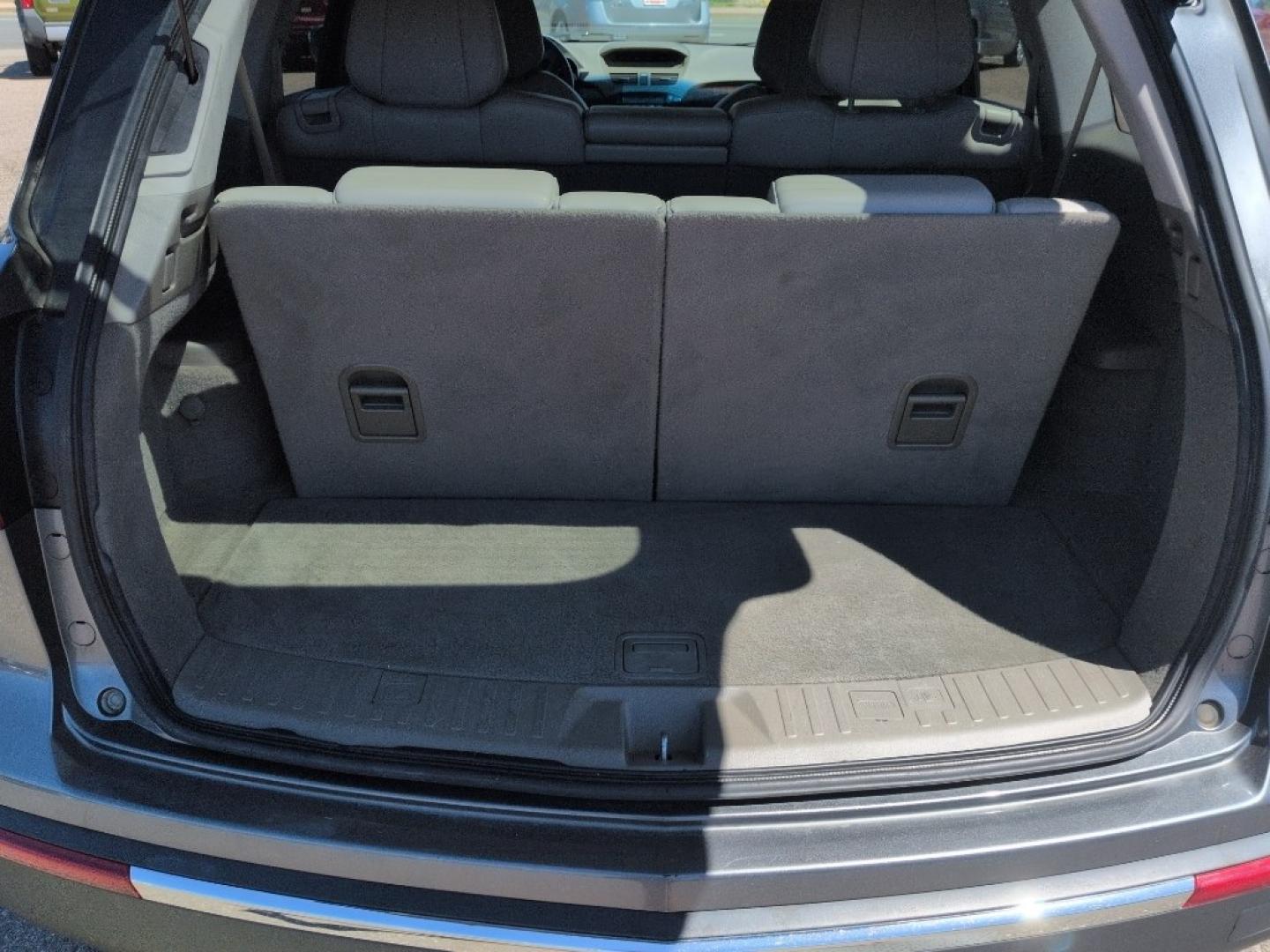 2012 GRAY Acura MDX Base (2HNYD2H21CH) with an V6, 3.7L engine, Automatic transmission, located at 10890 W. Colfax Ave., Lakewood, CO, 80215, (303) 274-7692, 39.739914, -105.120132- Photo#21