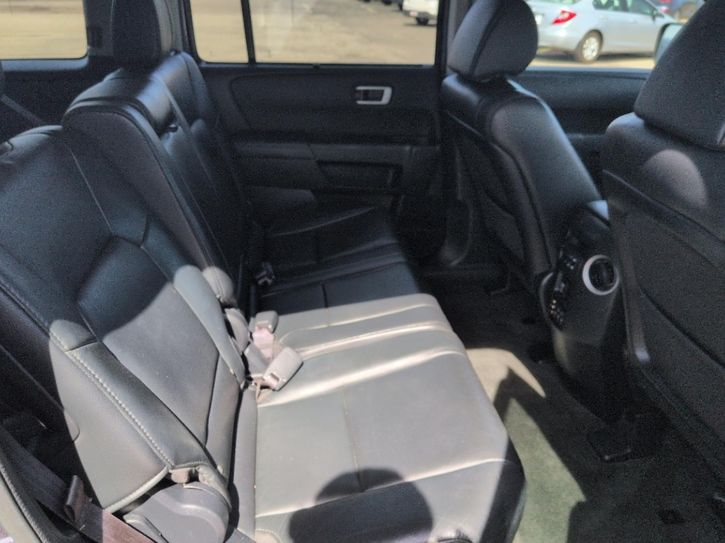 2015 GRAY Honda Pilot Touring-RES (5FNYF4H95FB) with an V6, 3.5L engine, Automatic transmission, located at 10890 W. Colfax Ave., Lakewood, CO, 80215, (303) 274-7692, 39.739914, -105.120132- Photo#19