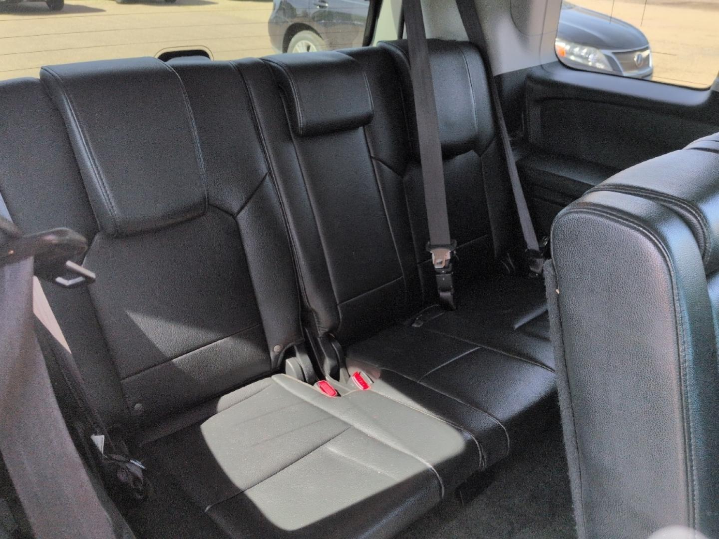 2015 GRAY Honda Pilot Touring-RES (5FNYF4H95FB) with an V6, 3.5L engine, Automatic transmission, located at 10890 W. Colfax Ave., Lakewood, CO, 80215, (303) 274-7692, 39.739914, -105.120132- Photo#20