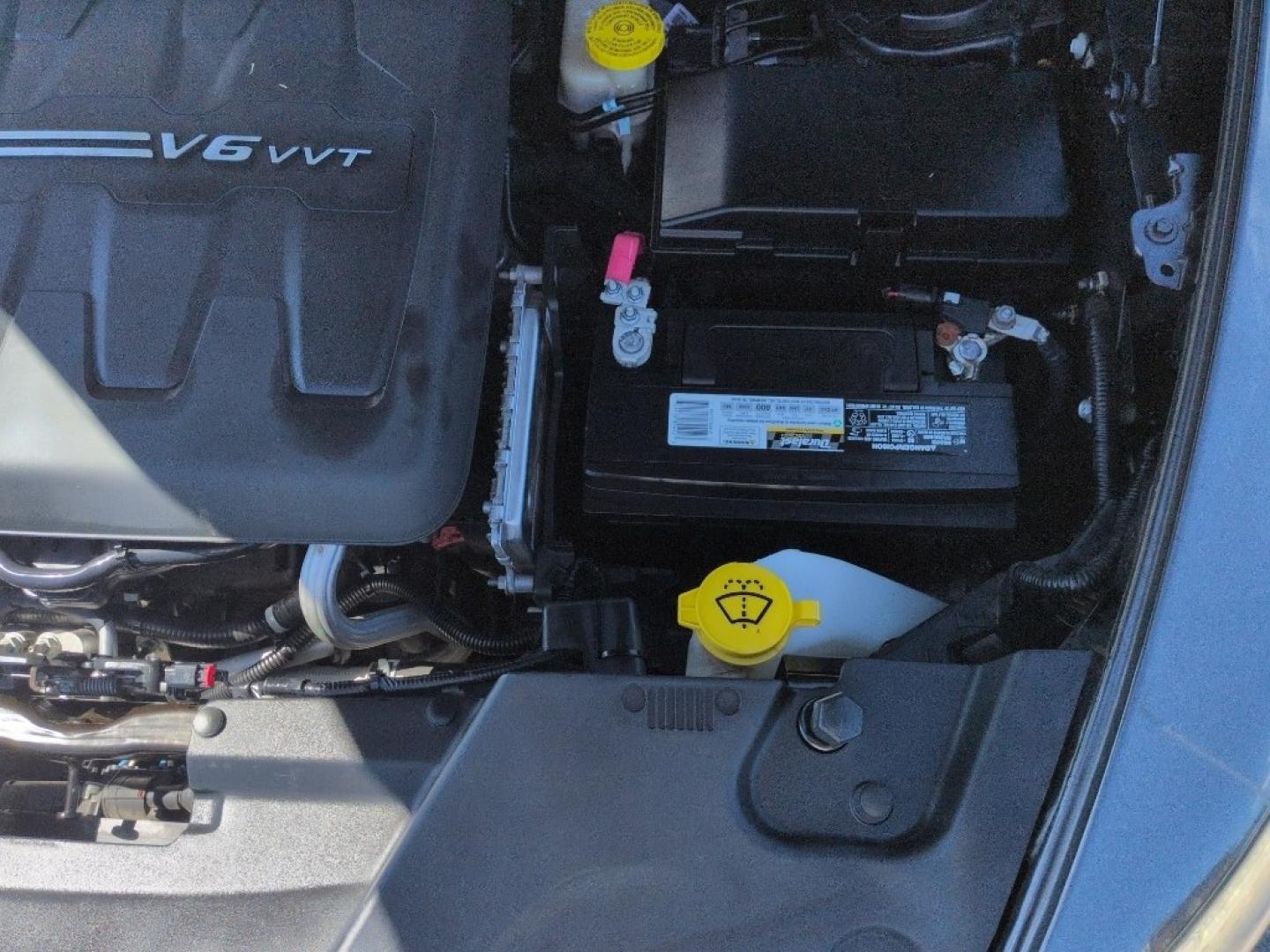 2016 GRAY Jeep Cherokee LATITUDE 4WD (1C4PJMCS9GW) with an V6, 3.2L engine, Automatic transmission, located at 10890 W. Colfax Ave., Lakewood, CO, 80215, (303) 274-7692, 39.739914, -105.120132- Photo#24