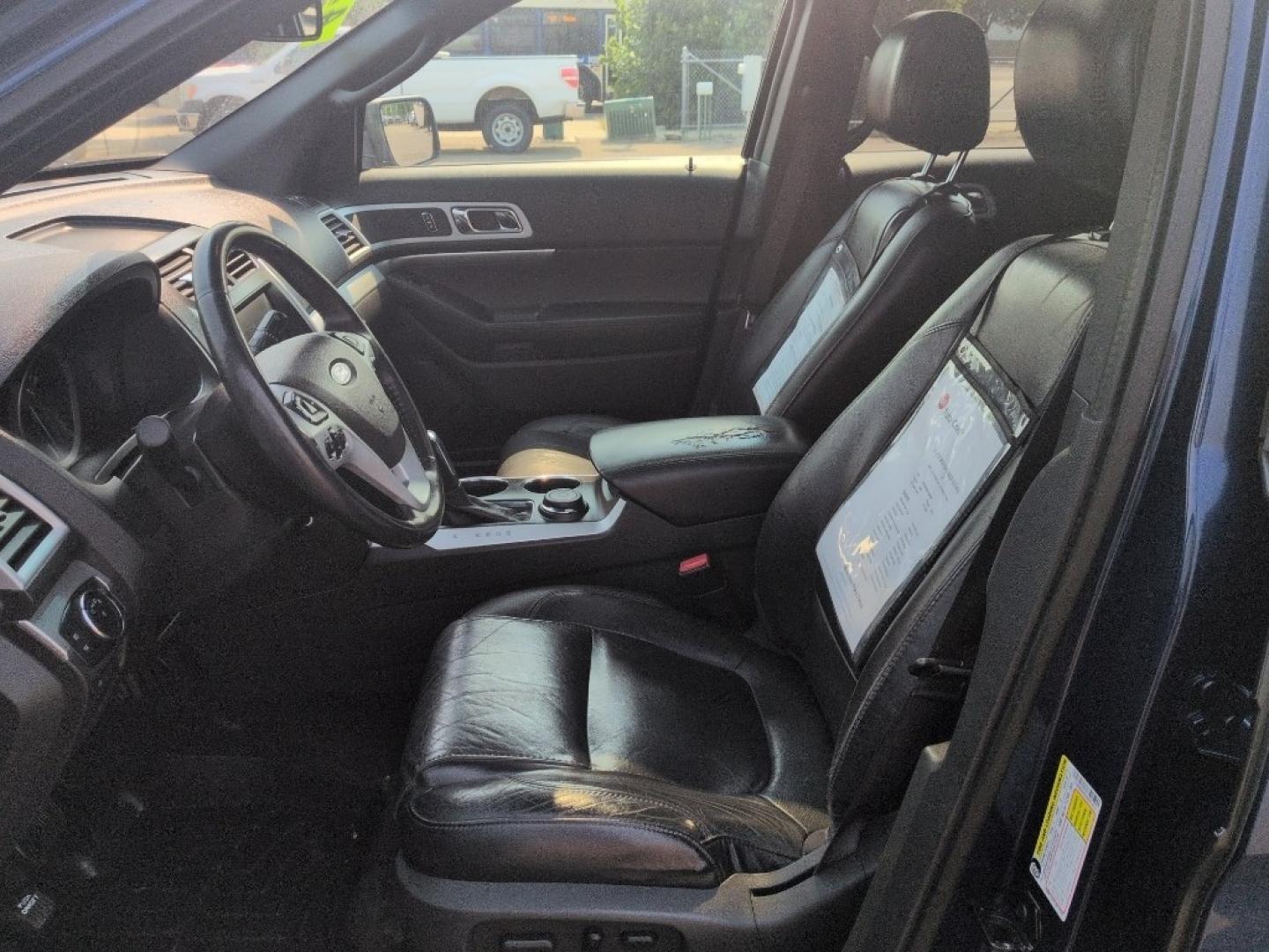 2012 BLUE Ford Explorer XLT (1FMHK8D8XCG) with an V6, 3.5L engine, Automatic transmission, located at 10890 W. Colfax Ave., Lakewood, CO, 80215, (303) 274-7692, 39.739914, -105.120132- Photo#9
