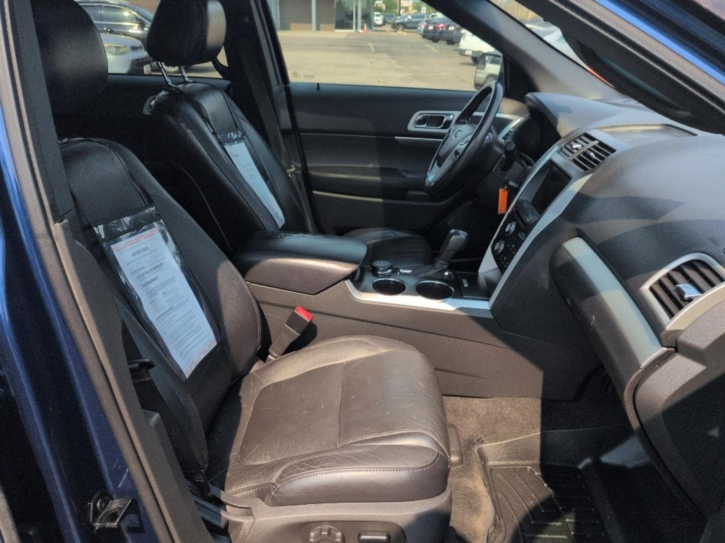 2012 BLUE Ford Explorer XLT (1FMHK8D8XCG) with an V6, 3.5L engine, Automatic transmission, located at 10890 W. Colfax Ave., Lakewood, CO, 80215, (303) 274-7692, 39.739914, -105.120132- Photo#16
