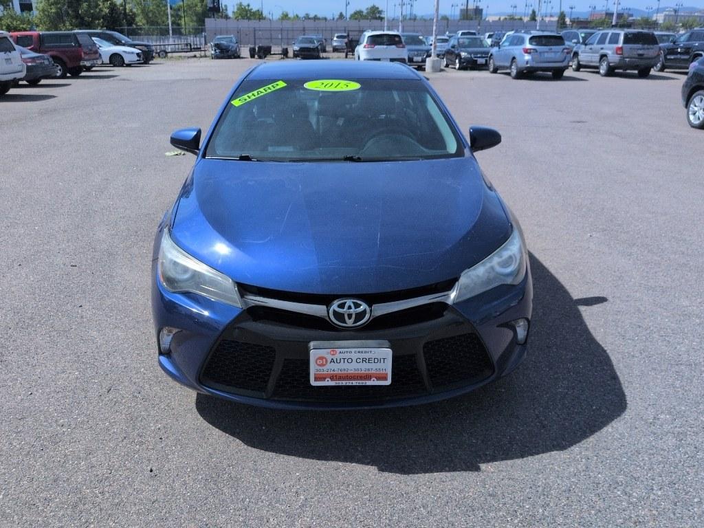 2015 BLUE Toyota Camry SE (4T1BF1FK6FU) with an 4 Cyl, 2.5L engine, Automatic transmission, located at 10890 W. Colfax Ave., Lakewood, CO, 80215, (303) 274-7692, 39.739914, -105.120132- Photo#1