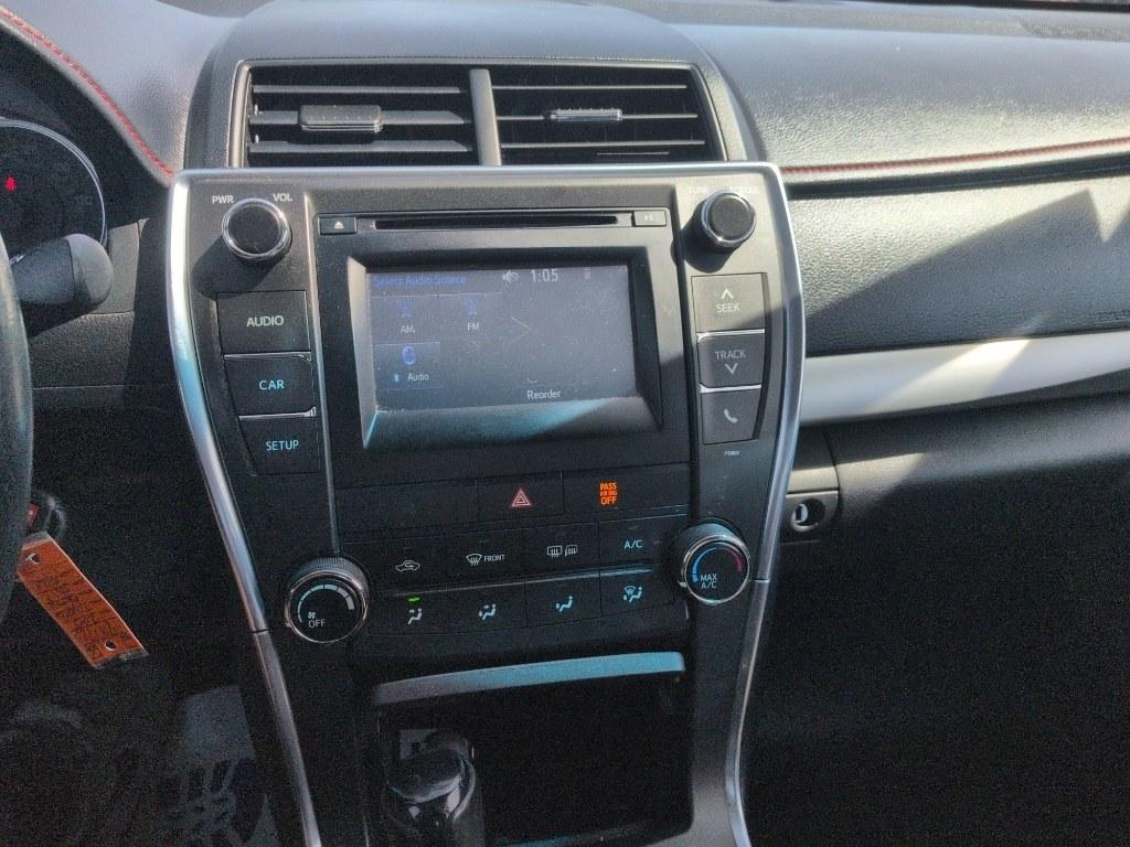 2015 BLUE Toyota Camry SE (4T1BF1FK6FU) with an 4 Cyl, 2.5L engine, Automatic transmission, located at 10890 W. Colfax Ave., Lakewood, CO, 80215, (303) 274-7692, 39.739914, -105.120132- Photo#12