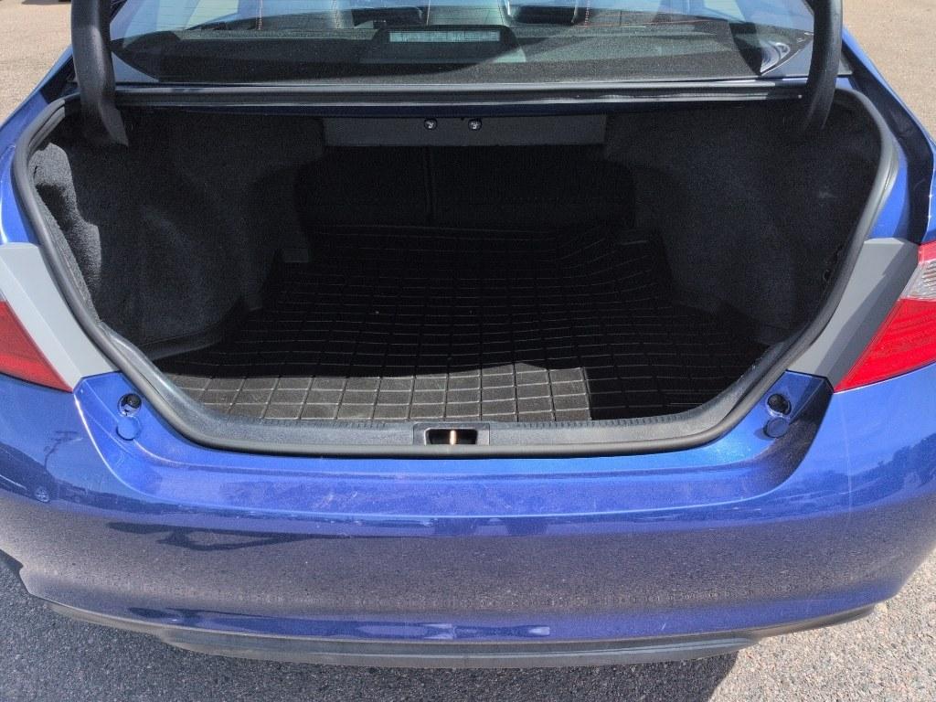 2015 BLUE Toyota Camry SE (4T1BF1FK6FU) with an 4 Cyl, 2.5L engine, Automatic transmission, located at 10890 W. Colfax Ave., Lakewood, CO, 80215, (303) 274-7692, 39.739914, -105.120132- Photo#21