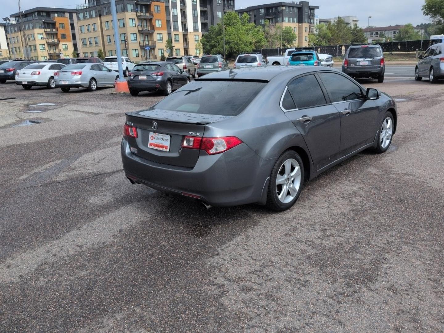 2010 GRAY Acura TSX Base (JH4CU2F63AC) with an 4 Cyl, 2.4L engine, Automatic transmission, located at 10890 W. Colfax Ave., Lakewood, CO, 80215, (303) 274-7692, 39.739914, -105.120132- Photo#4