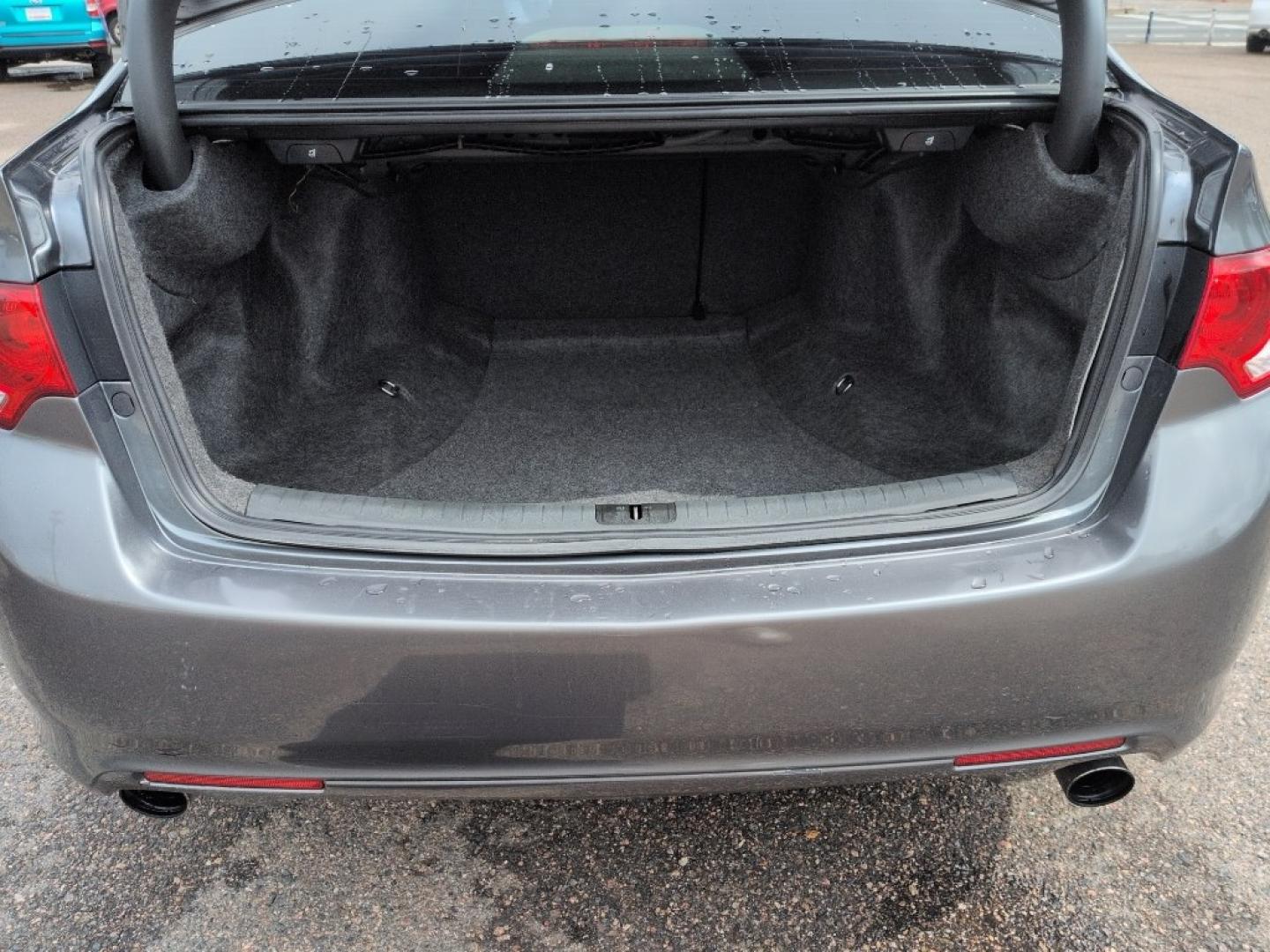 2010 GRAY Acura TSX Base (JH4CU2F63AC) with an 4 Cyl, 2.4L engine, Automatic transmission, located at 10890 W. Colfax Ave., Lakewood, CO, 80215, (303) 274-7692, 39.739914, -105.120132- Photo#20