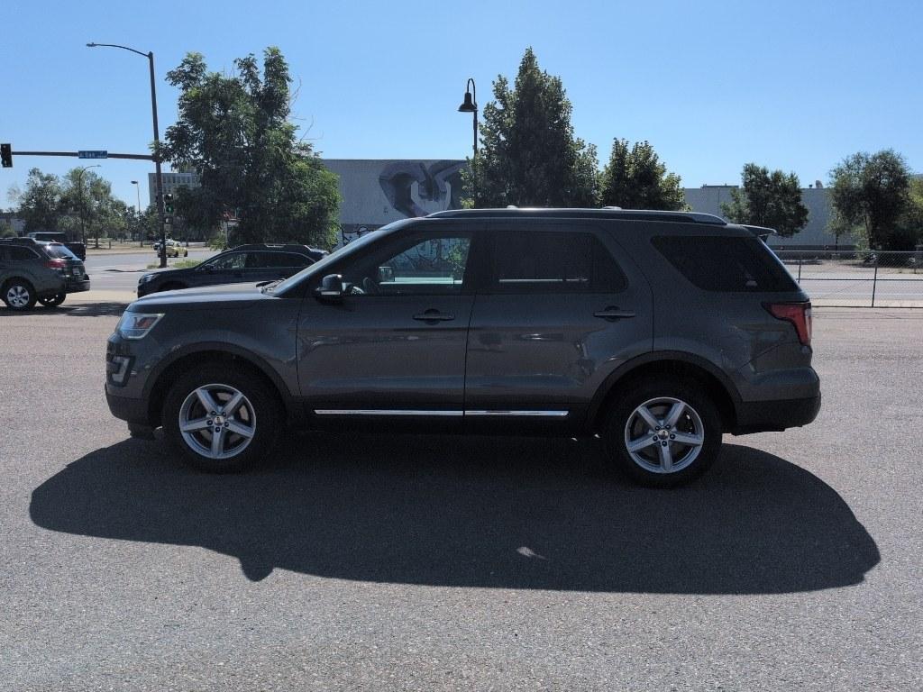 2016 GRAY Ford Explorer XLT (1FM5K8D85GG) with an V6, 3.5L engine, Automatic transmission, located at 10890 W. Colfax Ave., Lakewood, CO, 80215, (303) 274-7692, 39.739914, -105.120132- Photo#7