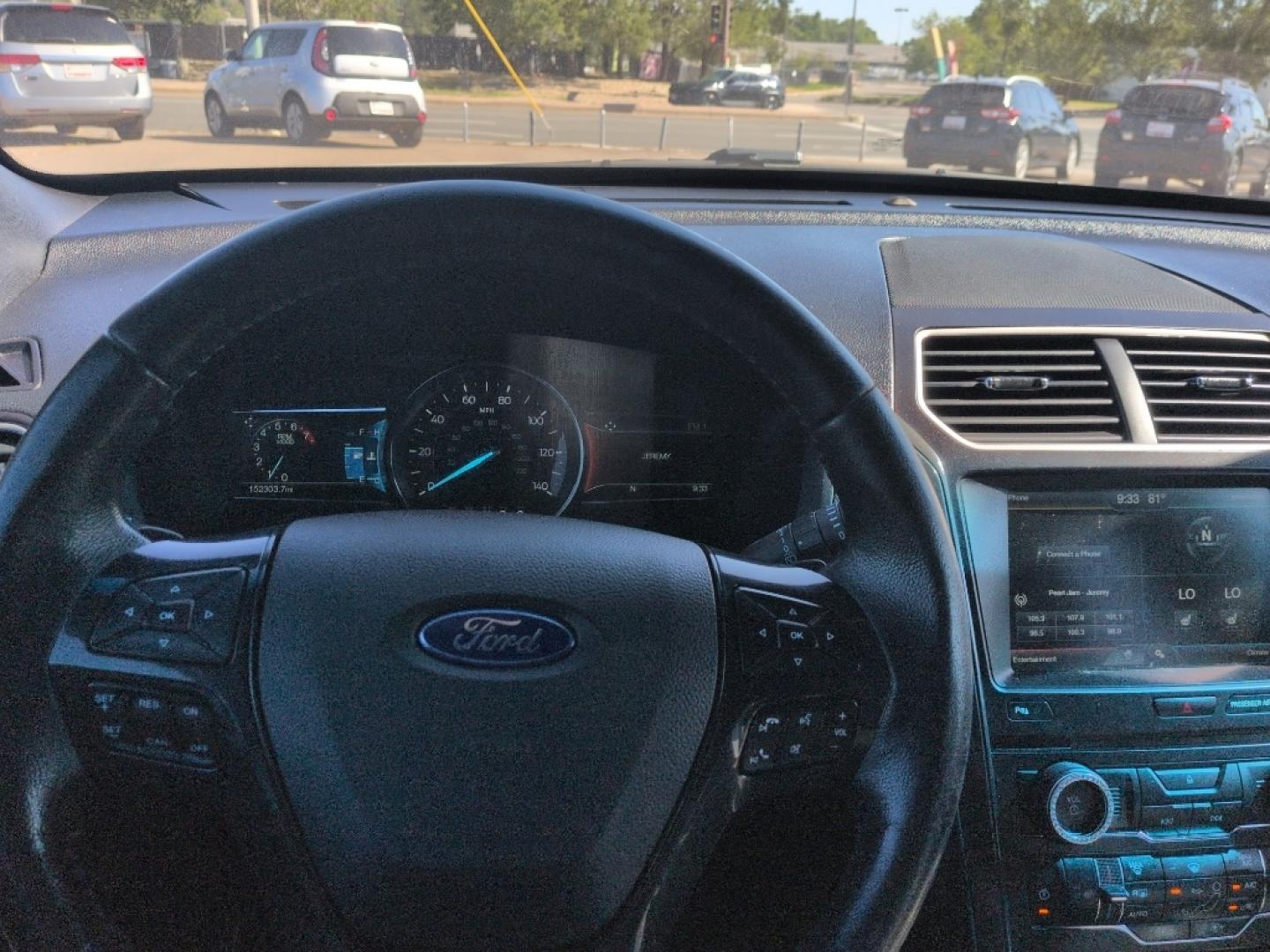 2016 GRAY Ford Explorer XLT (1FM5K8D85GG) with an V6, 3.5L engine, Automatic transmission, located at 10890 W. Colfax Ave., Lakewood, CO, 80215, (303) 274-7692, 39.739914, -105.120132- Photo#10