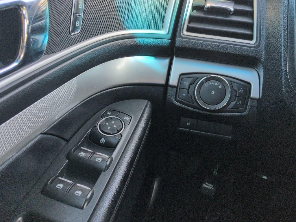 2016 GRAY Ford Explorer XLT (1FM5K8D85GG) with an V6, 3.5L engine, Automatic transmission, located at 10890 W. Colfax Ave., Lakewood, CO, 80215, (303) 274-7692, 39.739914, -105.120132- Photo#14