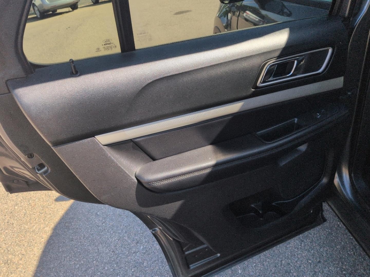 2016 GRAY Ford Explorer XLT (1FM5K8D85GG) with an V6, 3.5L engine, Automatic transmission, located at 10890 W. Colfax Ave., Lakewood, CO, 80215, (303) 274-7692, 39.739914, -105.120132- Photo#15