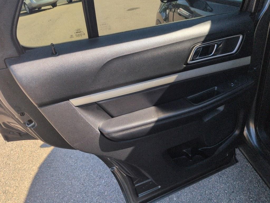 2016 GRAY Ford Explorer XLT (1FM5K8D85GG) with an V6, 3.5L engine, Automatic transmission, located at 10890 W. Colfax Ave., Lakewood, CO, 80215, (303) 274-7692, 39.739914, -105.120132- Photo#15