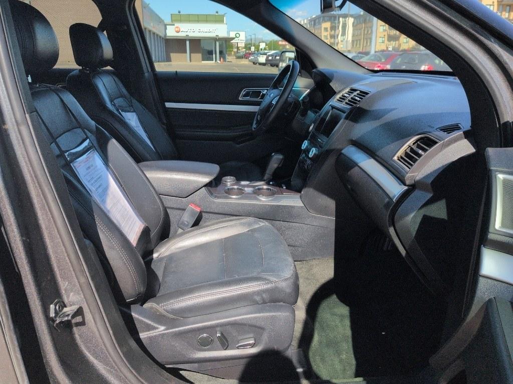 2016 GRAY Ford Explorer XLT (1FM5K8D85GG) with an V6, 3.5L engine, Automatic transmission, located at 10890 W. Colfax Ave., Lakewood, CO, 80215, (303) 274-7692, 39.739914, -105.120132- Photo#19