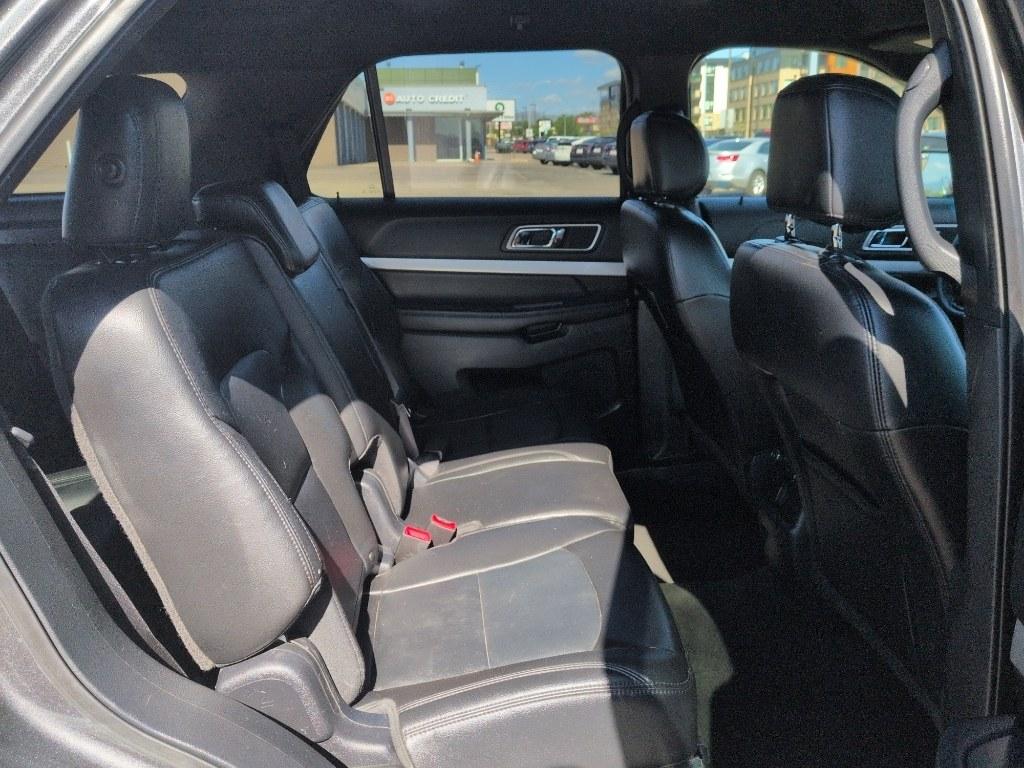2016 GRAY Ford Explorer XLT (1FM5K8D85GG) with an V6, 3.5L engine, Automatic transmission, located at 10890 W. Colfax Ave., Lakewood, CO, 80215, (303) 274-7692, 39.739914, -105.120132- Photo#21