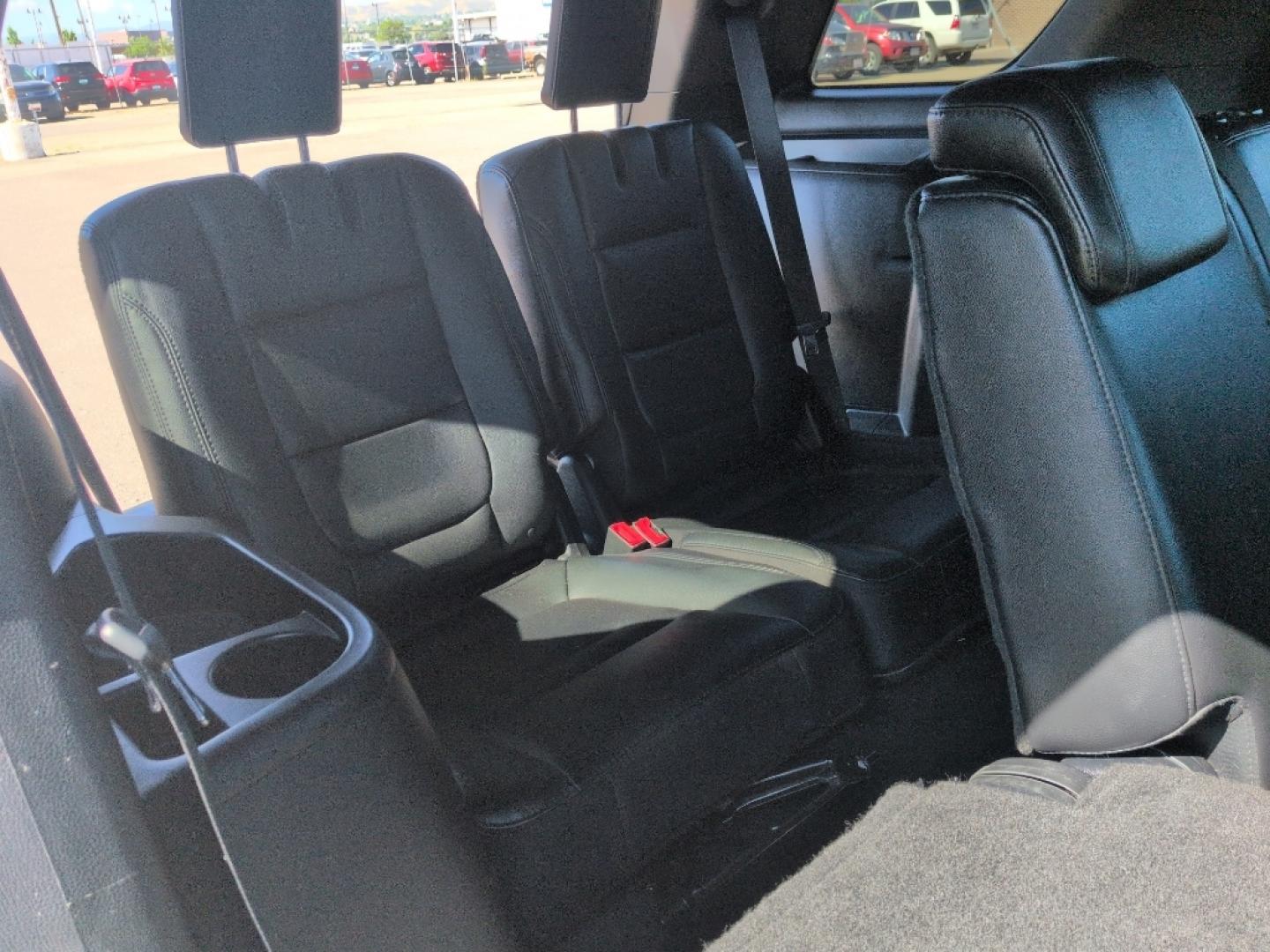 2016 GRAY Ford Explorer XLT (1FM5K8D85GG) with an V6, 3.5L engine, Automatic transmission, located at 10890 W. Colfax Ave., Lakewood, CO, 80215, (303) 274-7692, 39.739914, -105.120132- Photo#22