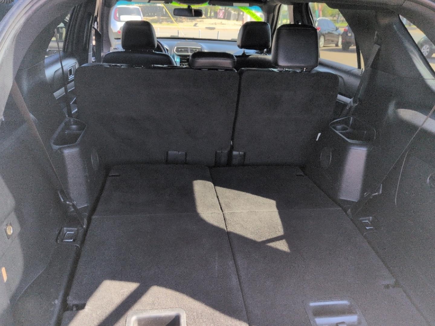 2016 GRAY Ford Explorer XLT (1FM5K8D85GG) with an V6, 3.5L engine, Automatic transmission, located at 10890 W. Colfax Ave., Lakewood, CO, 80215, (303) 274-7692, 39.739914, -105.120132- Photo#24