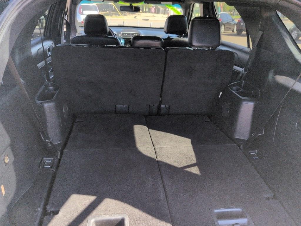 2016 GRAY Ford Explorer XLT (1FM5K8D85GG) with an V6, 3.5L engine, Automatic transmission, located at 10890 W. Colfax Ave., Lakewood, CO, 80215, (303) 274-7692, 39.739914, -105.120132- Photo#24
