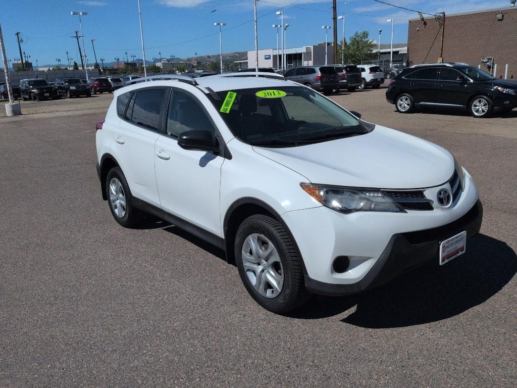 2013 WHITE Toyota RAV4 LE (JTMBFREV1D5) with an 4 Cyl, 2.5L engine, Automatic transmission, located at 10890 W. Colfax Ave., Lakewood, CO, 80215, (303) 274-7692, 39.739914, -105.120132- Photo#2
