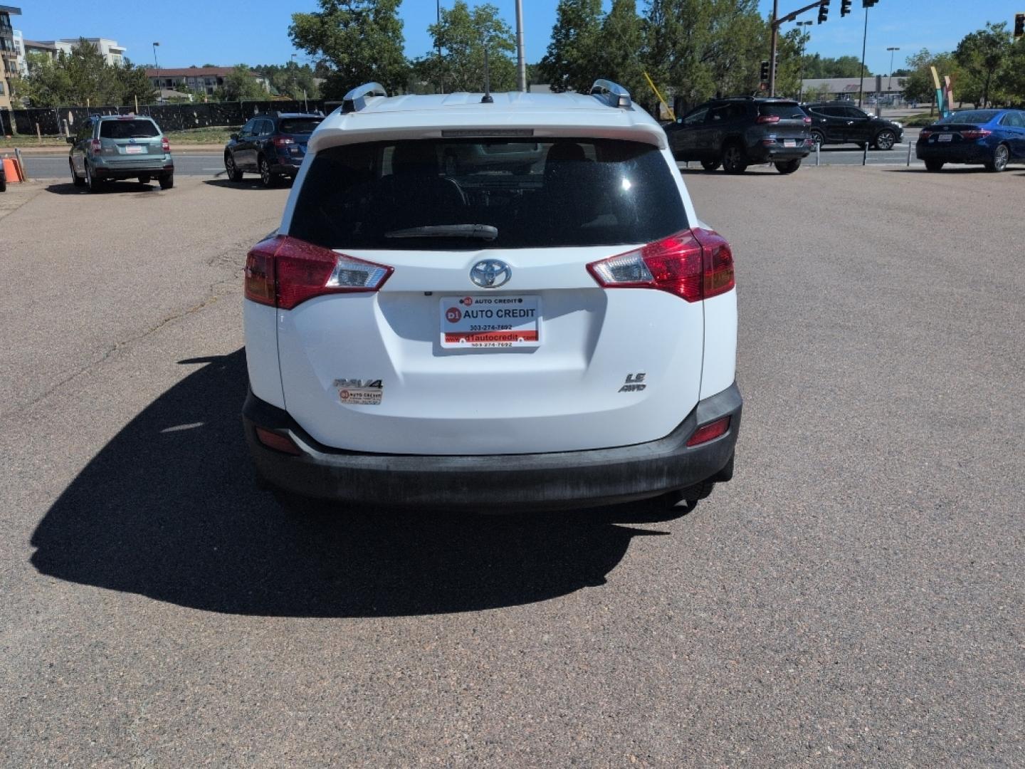 2013 WHITE Toyota RAV4 LE (JTMBFREV1D5) with an 4 Cyl, 2.5L engine, Automatic transmission, located at 10890 W. Colfax Ave., Lakewood, CO, 80215, (303) 274-7692, 39.739914, -105.120132- Photo#5
