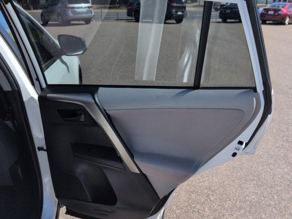 2013 WHITE Toyota RAV4 LE (JTMBFREV1D5) with an 4 Cyl, 2.5L engine, Automatic transmission, located at 10890 W. Colfax Ave., Lakewood, CO, 80215, (303) 274-7692, 39.739914, -105.120132- Photo#19