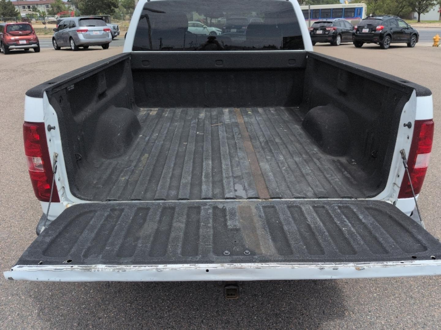 2008 WHITE Chevrolet Silverado WORK TRUCK EXT. CAB (2GCEK190281) with an V8, 5.3L engine, Automatic transmission, located at 10890 W. Colfax Ave., Lakewood, CO, 80215, (303) 274-7692, 39.739914, -105.120132- Photo#21