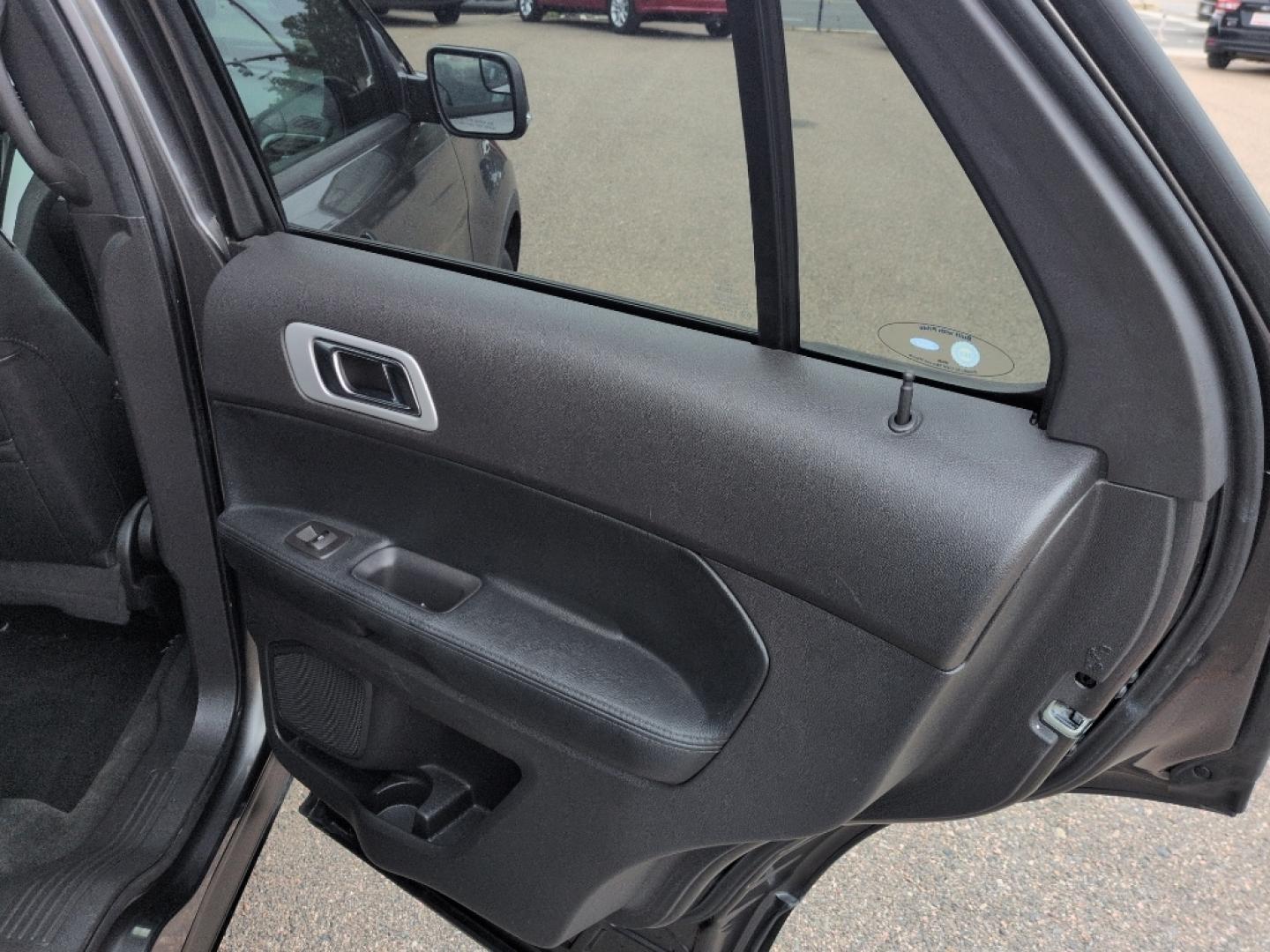 2015 GRAY Ford Explorer XLT (1FM5K8D84FG) with an V6, 3.5L engine, Automatic transmission, located at 10890 W. Colfax Ave., Lakewood, CO, 80215, (303) 274-7692, 39.739914, -105.120132- Photo#19