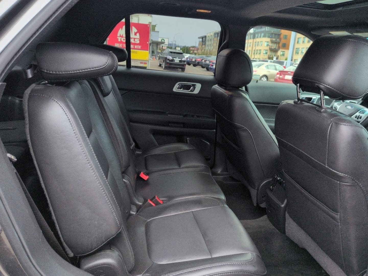 2015 GRAY Ford Explorer XLT (1FM5K8D84FG) with an V6, 3.5L engine, Automatic transmission, located at 10890 W. Colfax Ave., Lakewood, CO, 80215, (303) 274-7692, 39.739914, -105.120132- Photo#20