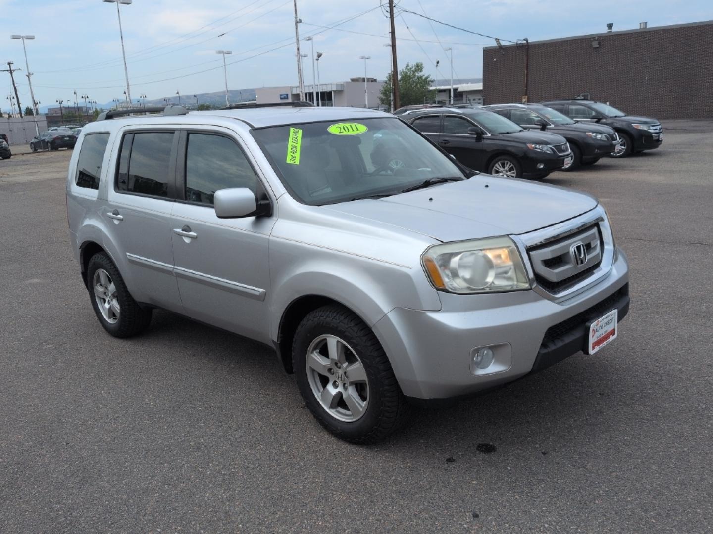 2011 SILVER Honda Pilot EX (5FNYF4H43BB) with an V6, 3.5L engine, Automatic transmission, located at 10890 W. Colfax Ave., Lakewood, CO, 80215, (303) 274-7692, 39.739914, -105.120132- Photo#2