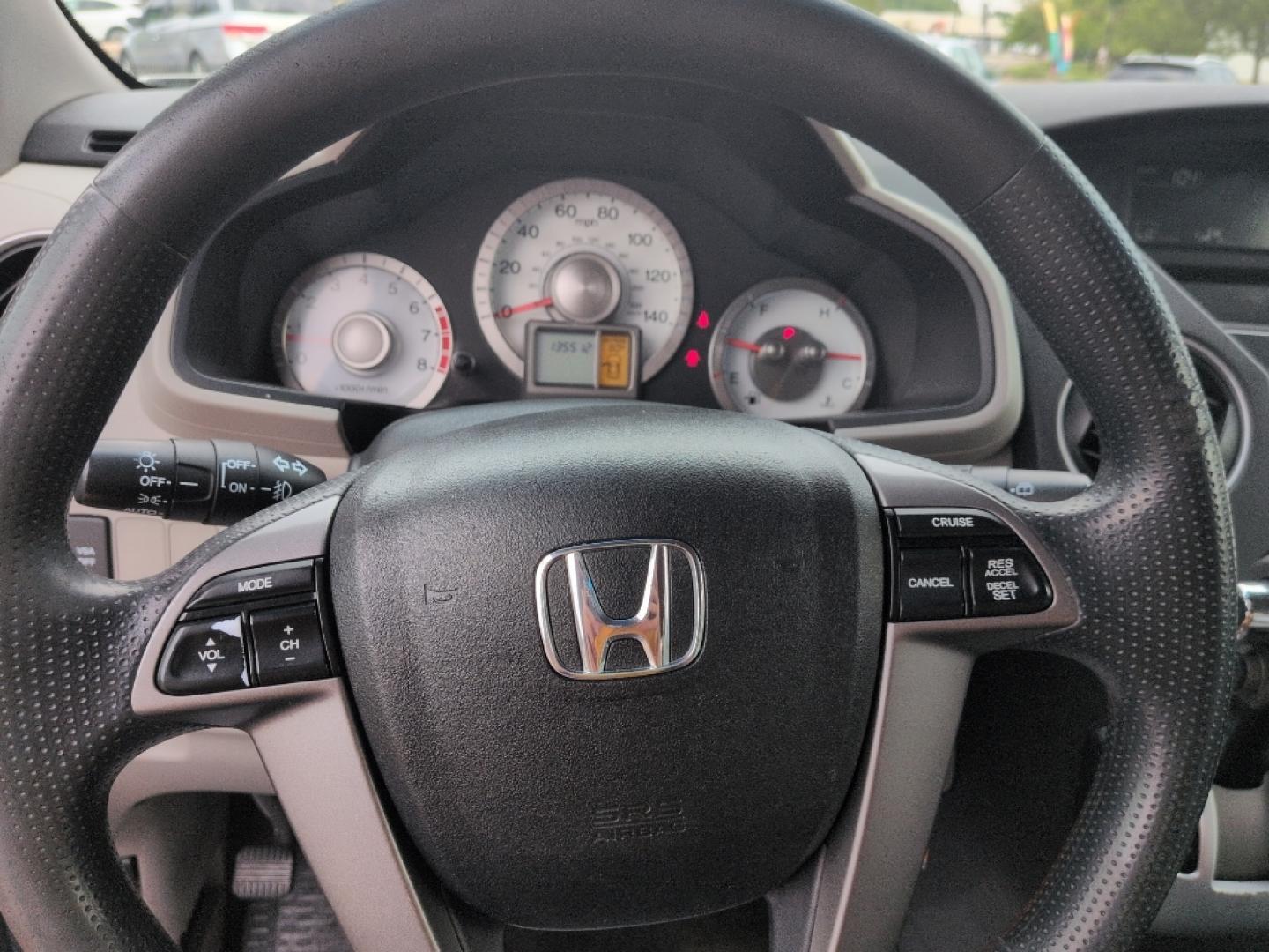 2011 SILVER Honda Pilot EX (5FNYF4H43BB) with an V6, 3.5L engine, Automatic transmission, located at 10890 W. Colfax Ave., Lakewood, CO, 80215, (303) 274-7692, 39.739914, -105.120132- Photo#11