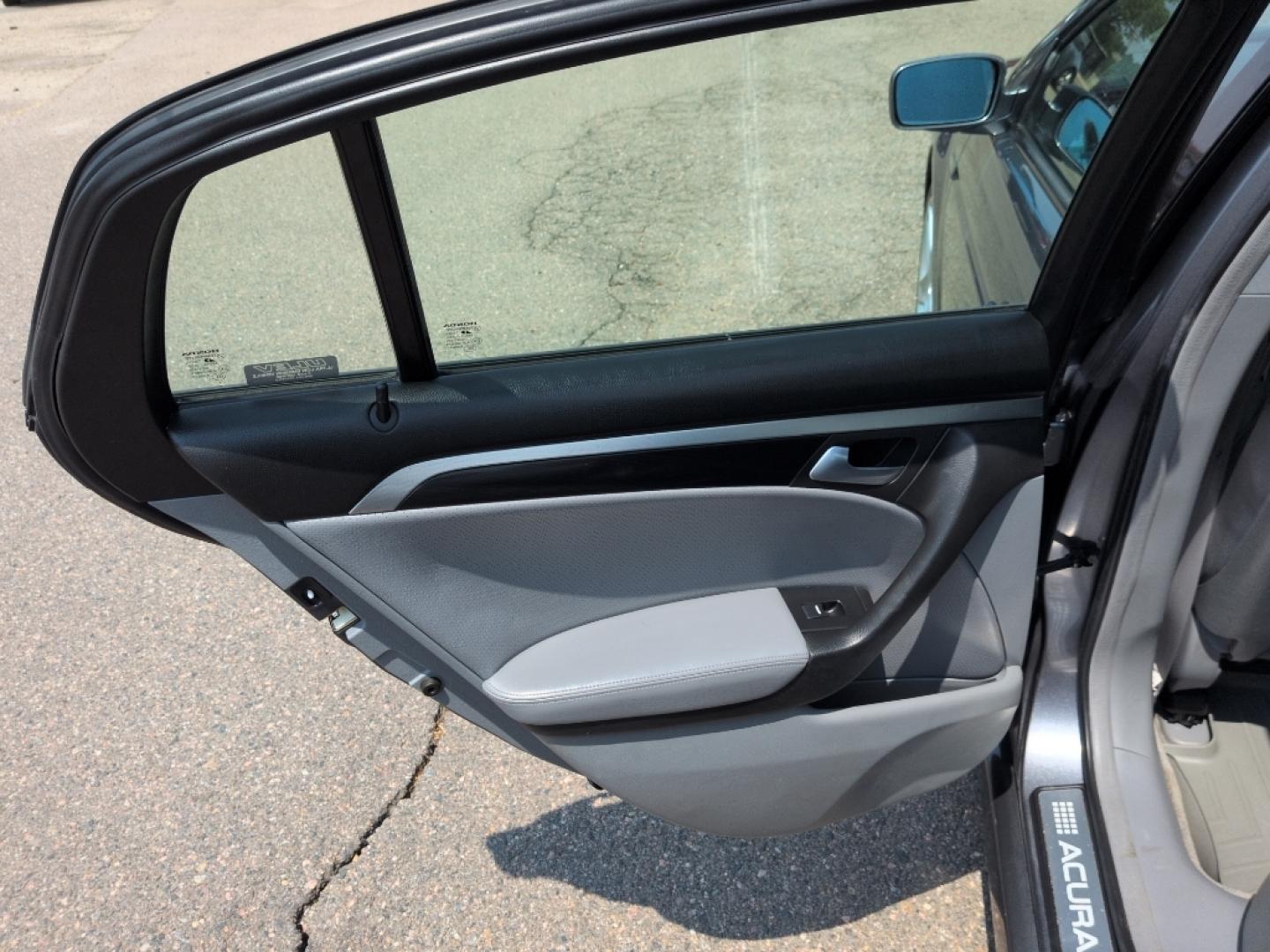 2006 SILVER Acura TL 3.2TL (19UUA66266A) with an V6, 3.2L engine, Automatic transmission, located at 10890 W. Colfax Ave., Lakewood, CO, 80215, (303) 274-7692, 39.739914, -105.120132- Photo#17