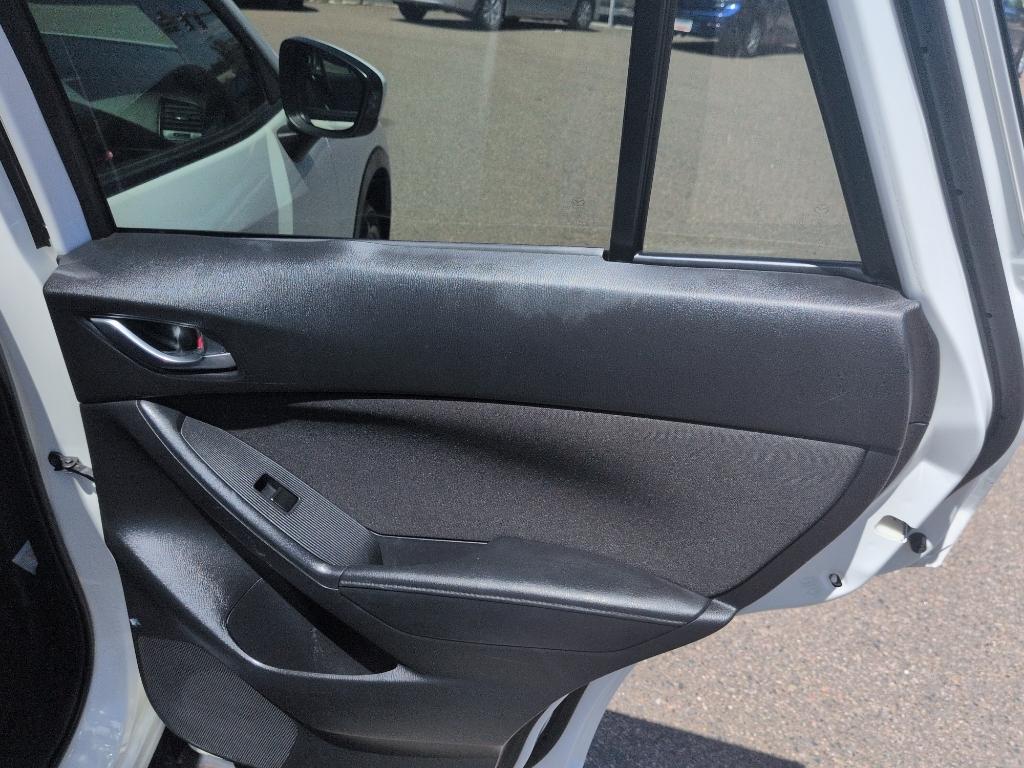 2014 WHITE Mazda CX-5 Touring (JM3KE2CY6E0) with an 4 Cyl, 2.5L engine, Automatic transmission, located at 10890 W. Colfax Ave., Lakewood, CO, 80215, (303) 274-7692, 39.739914, -105.120132- Photo#19