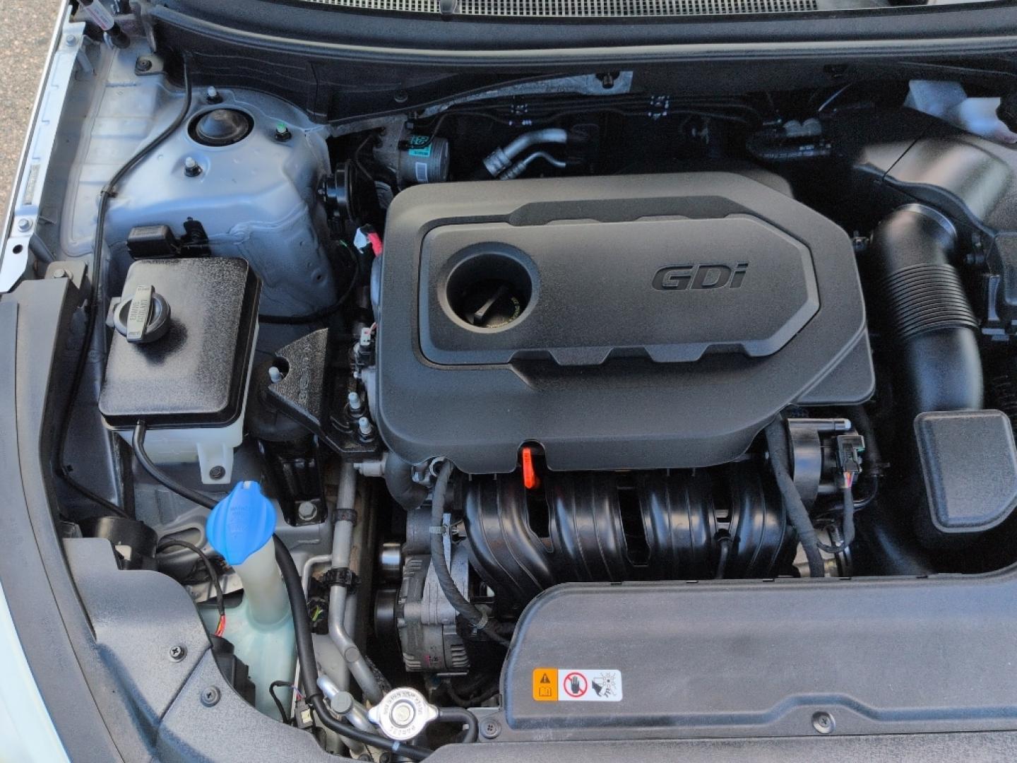 2015 GRAY Hyundai Sonata SPORT (5NPE34AF7FH) with an 4 Cyl, 2.4L engine, Automatic transmission, located at 10890 W. Colfax Ave., Lakewood, CO, 80215, (303) 274-7692, 39.739914, -105.120132- Photo#23