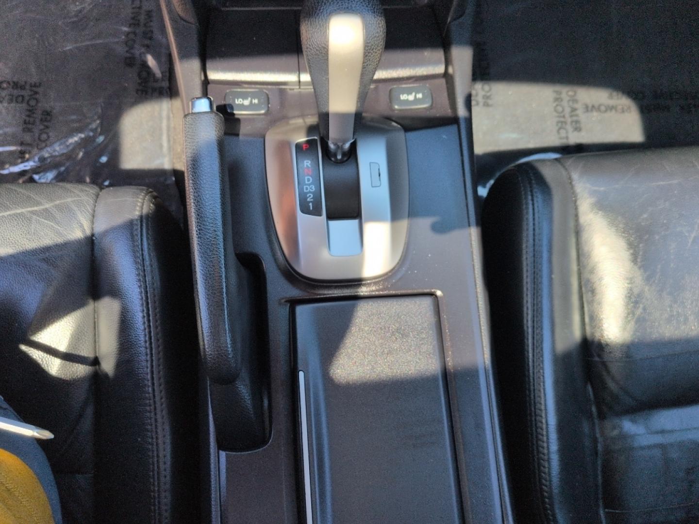 2008 GRAY Honda Accord EX-L (1HGCP26838A) with an 4 Cyl, 2.4L engine, Automatic transmission, located at 10890 W. Colfax Ave., Lakewood, CO, 80215, (303) 274-7692, 39.739914, -105.120132- Photo#13