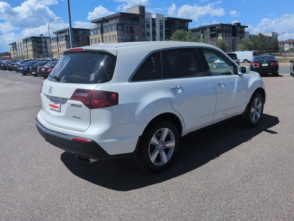2013 WHITE Acura MDX Base (2HNYD2H20DH) with an V6, 3.7L engine, Automatic transmission, located at 10890 W. Colfax Ave., Lakewood, CO, 80215, (303) 274-7692, 39.739914, -105.120132- Photo#4