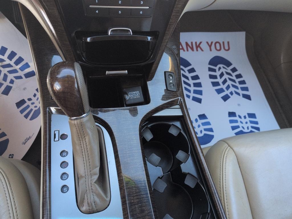 2013 WHITE Acura MDX Base (2HNYD2H20DH) with an V6, 3.7L engine, Automatic transmission, located at 10890 W. Colfax Ave., Lakewood, CO, 80215, (303) 274-7692, 39.739914, -105.120132- Photo#13