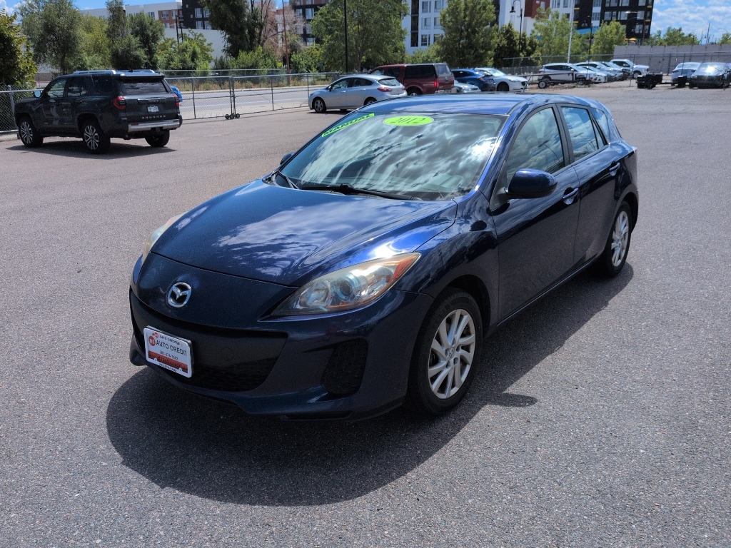 photo of 2012 Mazda Mazda3 i Touring w/SKYACTIV-G